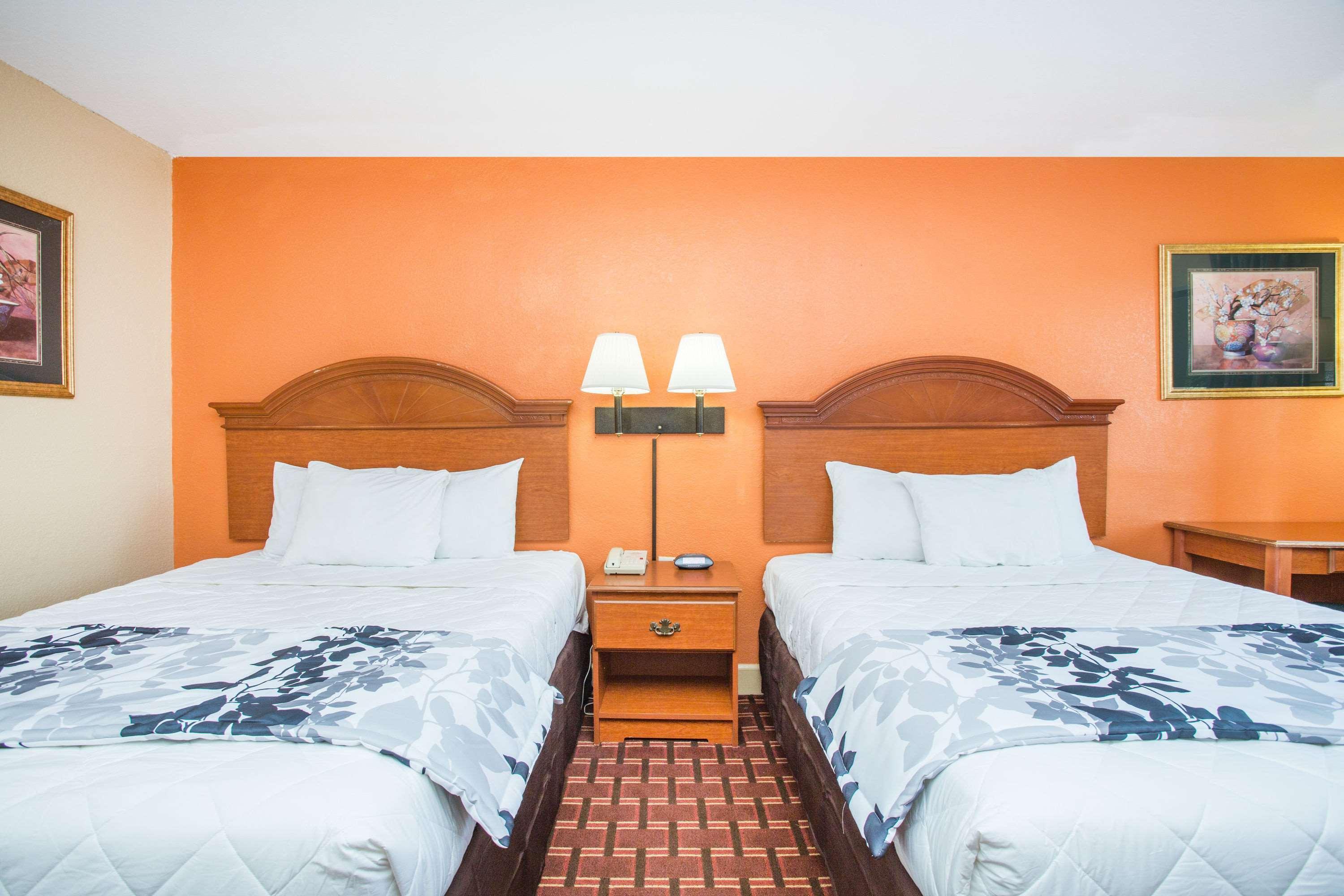 Days Inn By Wyndham Athens Buitenkant foto