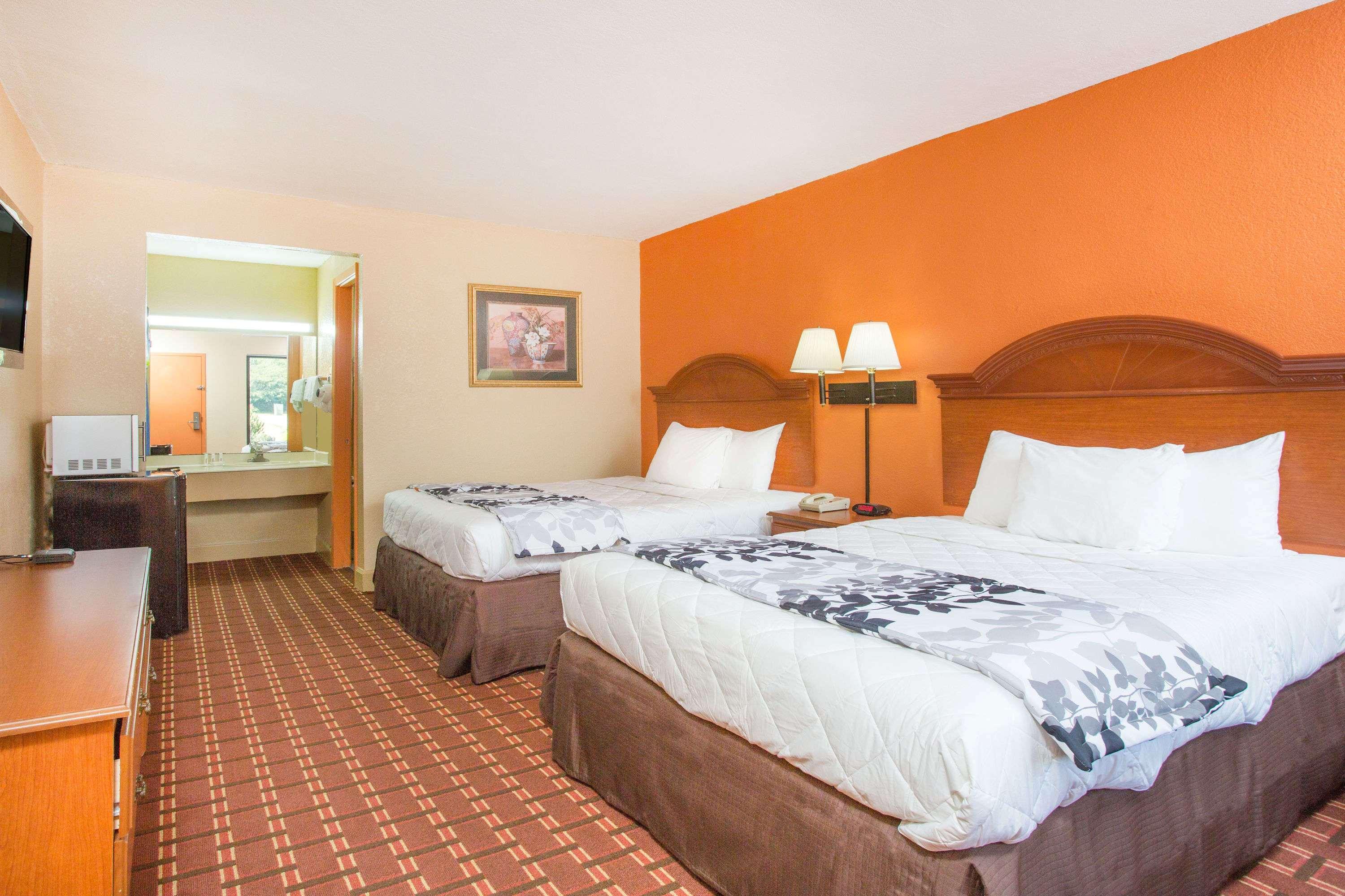 Days Inn By Wyndham Athens Buitenkant foto