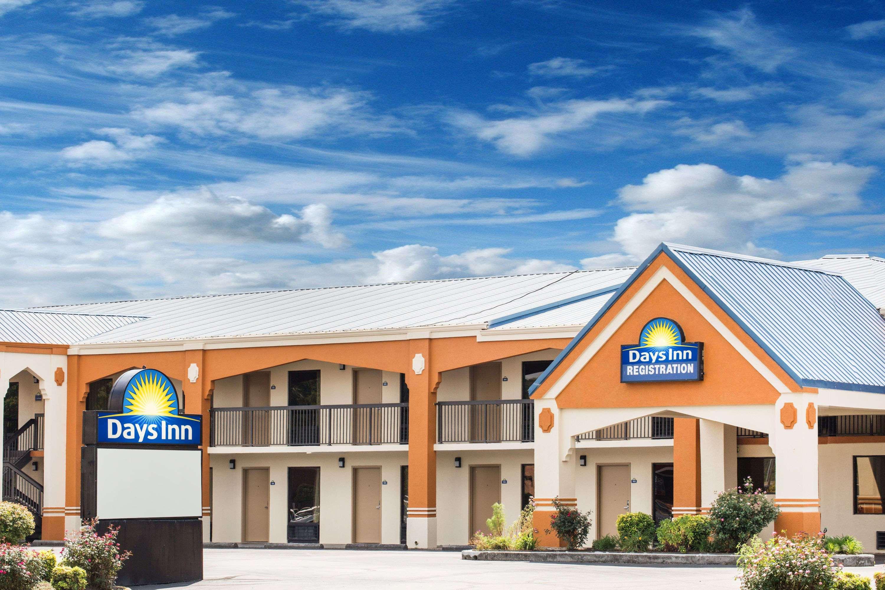 Days Inn By Wyndham Athens Buitenkant foto